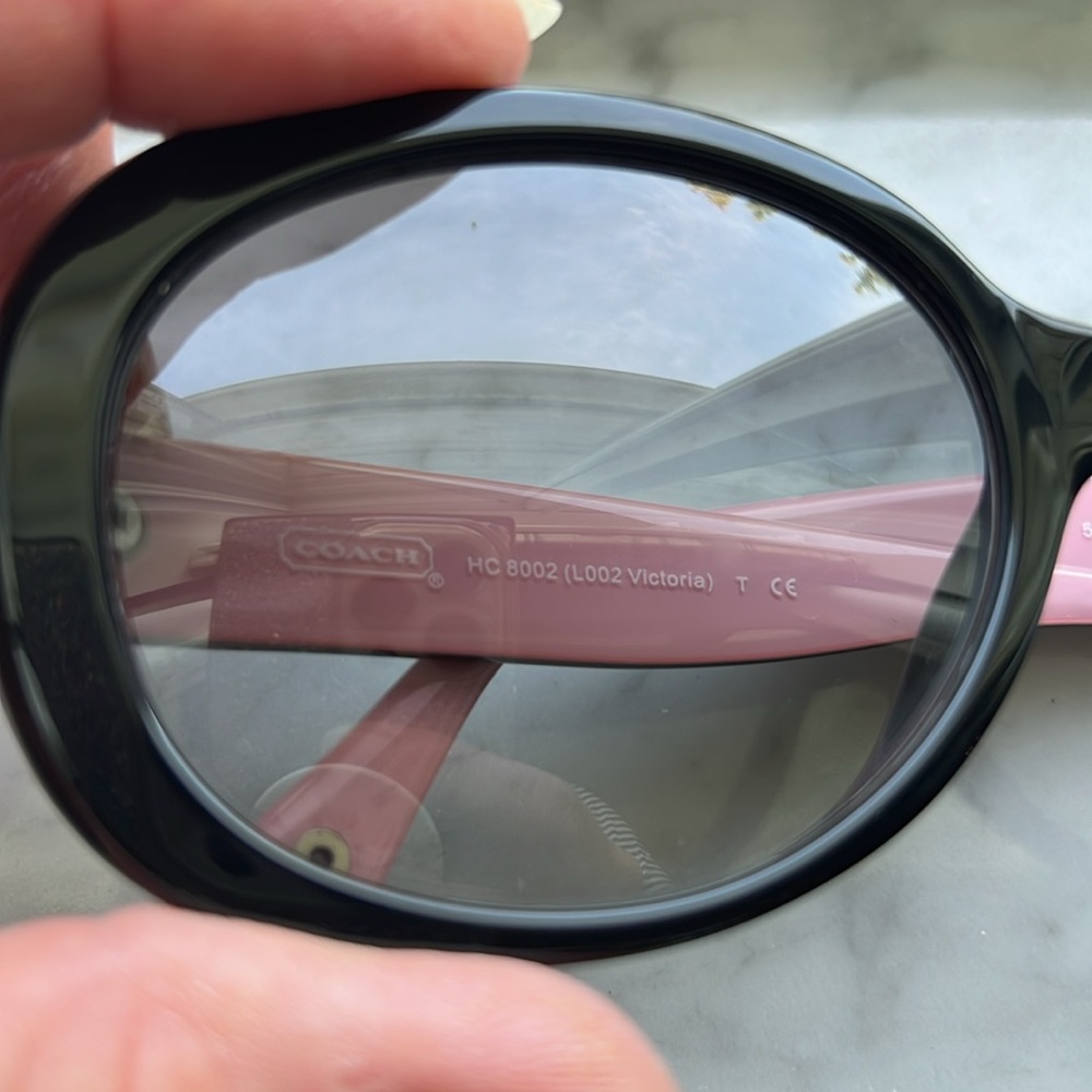 Authentic Coach sunglasses - Picture 7 of 9